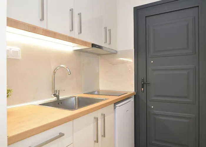 Elia Apartament *